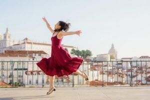 Lisbon: Cinematic Photoshoot with Local Photographer Guide - Starting at Praça do Comércio: the big opening scene