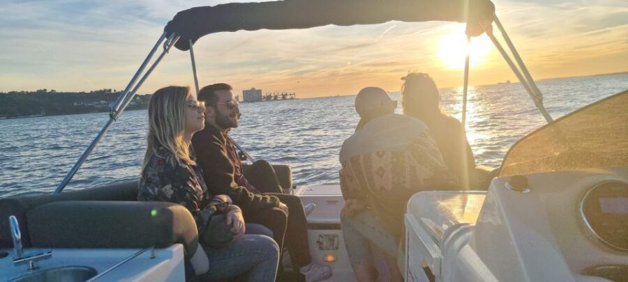 Lisbon: City Boat Cruise Daytime/Sunset/Night with Champagne - Comfort, safety, and how the boat experience works for different travelers