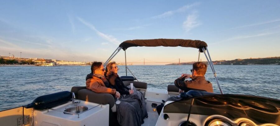 Lisbon: City Boat Cruise Daytime/Sunset/Night with Champagne - Is $35 per person good value?