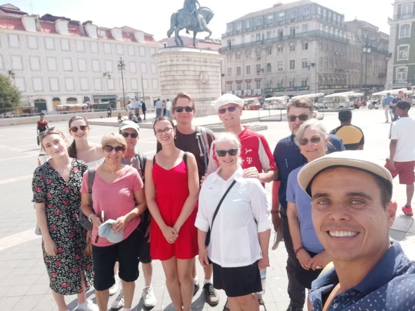 Lisbon: City Sightseeing Private Tour with Guide - Key highlights at a glance
