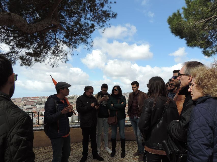Lisbon: City Sightseeing Private Tour with Guide - Casa do Alentejo and Restauradores Square: classic Lisbon rhythm