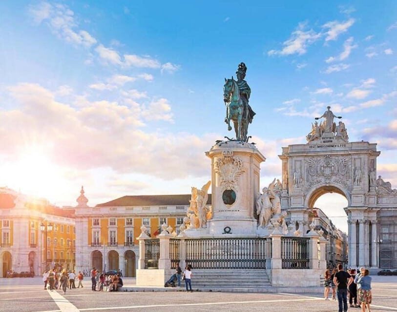 Lisbon: City Sightseeing Tour - Christ the King and the bridge of views