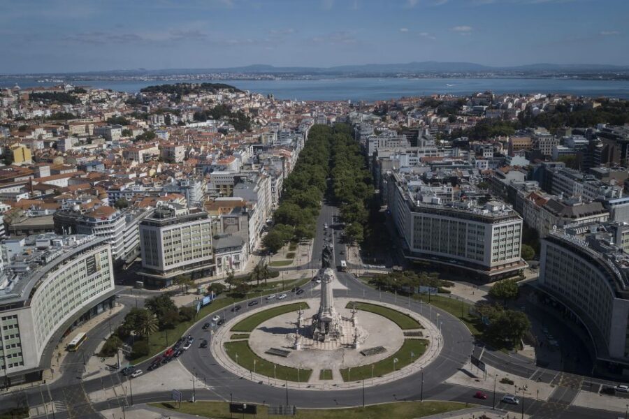 Lisbon City Tour 4 Hours - The Downtown Stretch: From Parque Eduardo VII to Avenue Views