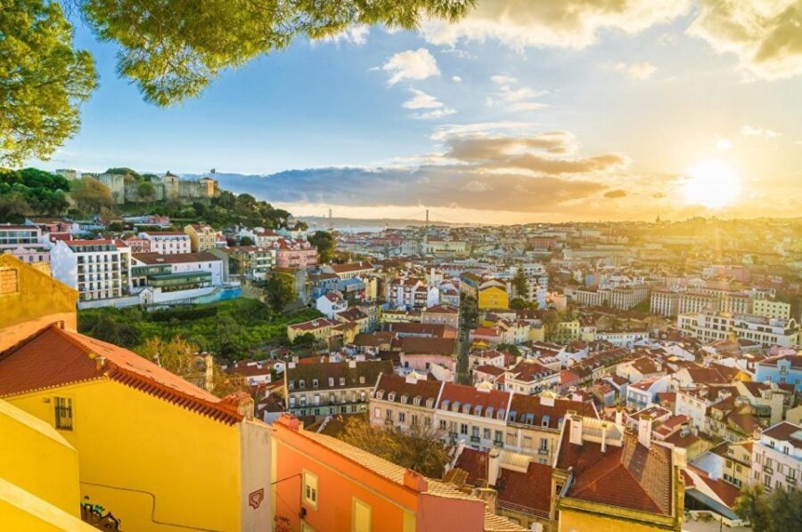 Lisbon City Tour 4 Hours - Sé (Lisbon Cathedral) and Church of Saint Anthony: Two Stops, One Easy Cluster