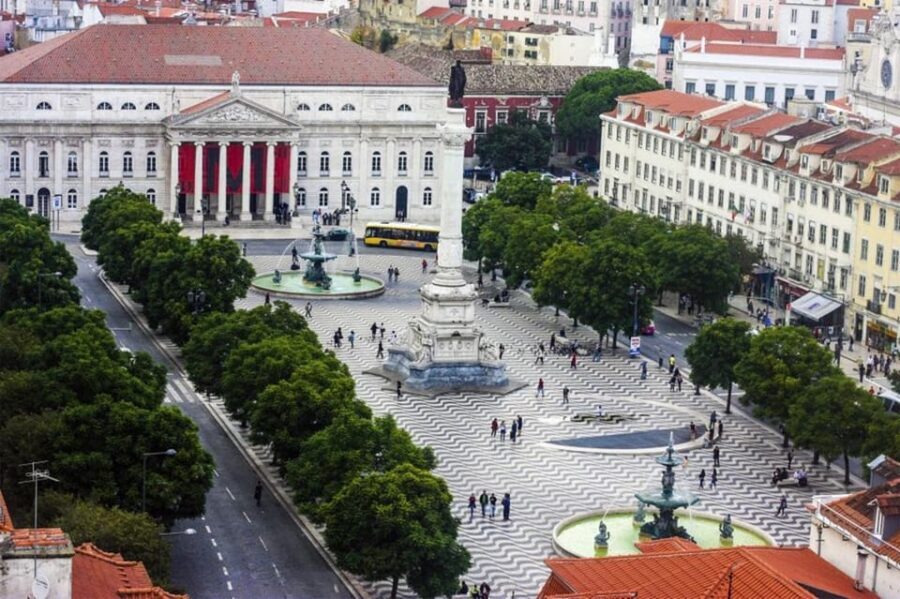 Lisbon City Tour: All Must-See Attractions with Expert Guide - Pink Street to Miradouros: the photo stops that actually matter