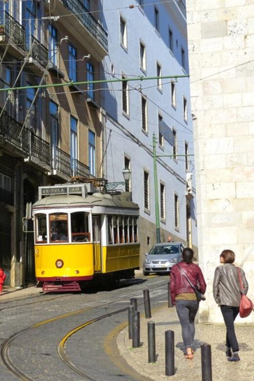 Lisbon City Tour: All Must-See Attractions with Expert Guide - Pacing and guide style: why it feels calm (not chaotic)