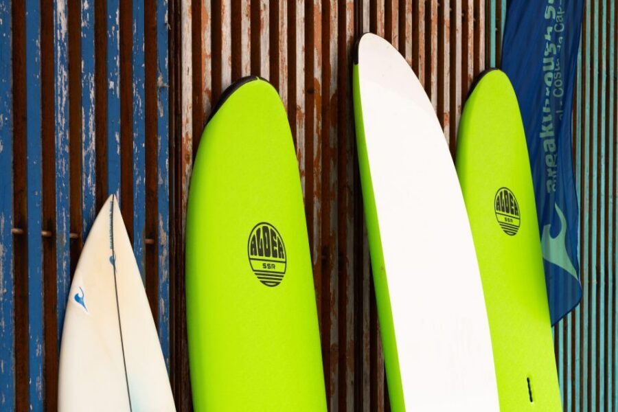 Lisbon: Come try our Surf Lesson in Costa da Caparica - Costa da Caparica lesson in Lisbon: why this 2-hour format makes sense
