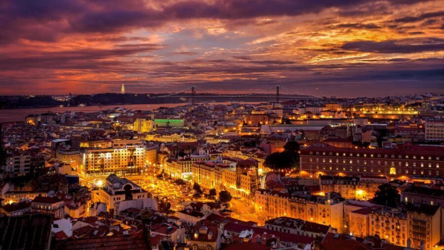 Lisbon: Evening City Tour with Dinner and Live Fado Show - Panoramic viewpoints: the quick shortcut to “I get Lisbon now”