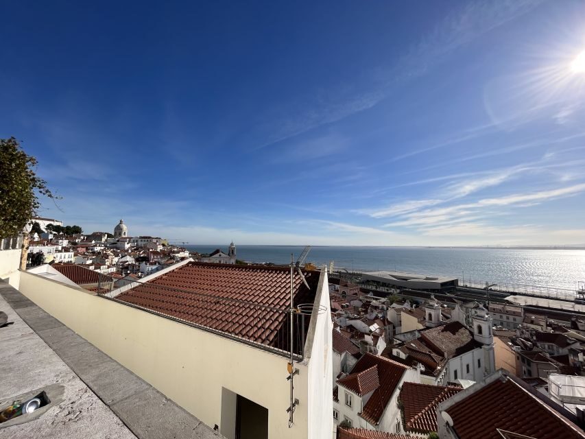 Lisbon Fado Dinner with Live Show - Why Fado in Lisbon hits different at dinner time