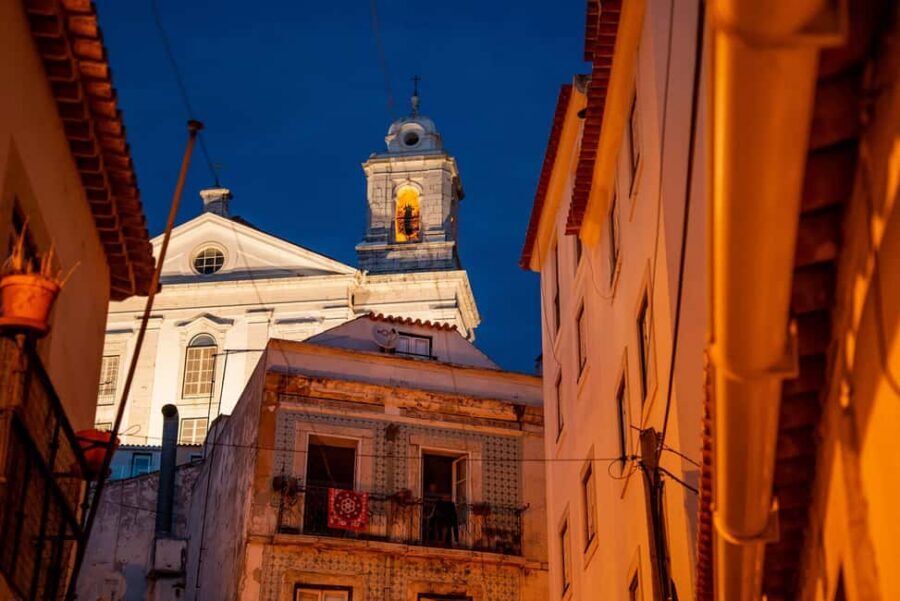 Lisbon: Fado Show with Dinner and City Tour - Illuminated Sights: National Pantheon and Lisbon Cathedral After Dark