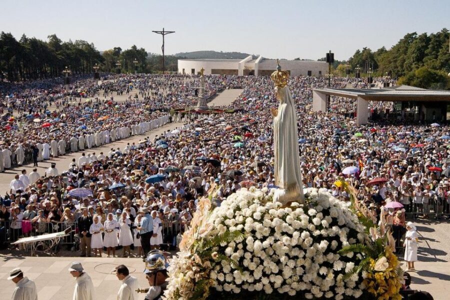 Lisbon Fatima Sanctuary Private Half Day Tour - Basilica of Our Lady of the Rosary: Modern Architecture With a Purpose