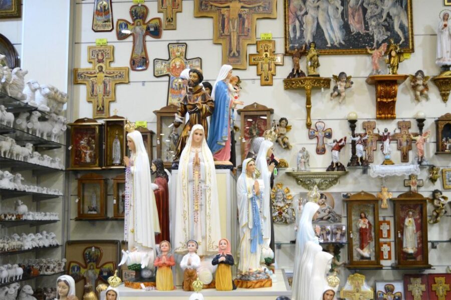 Lisbon Fatima Sanctuary Private Half Day Tour - Chapel of Apparitions and Attending Mass