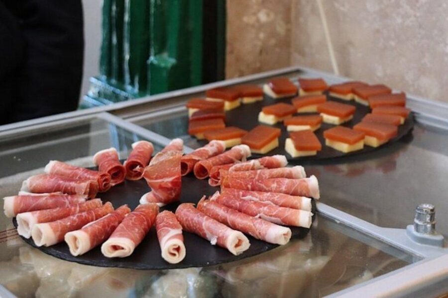 Lisbon Food and Wine Walking Tour - Key moments that make this Lisbon food and wine tour work