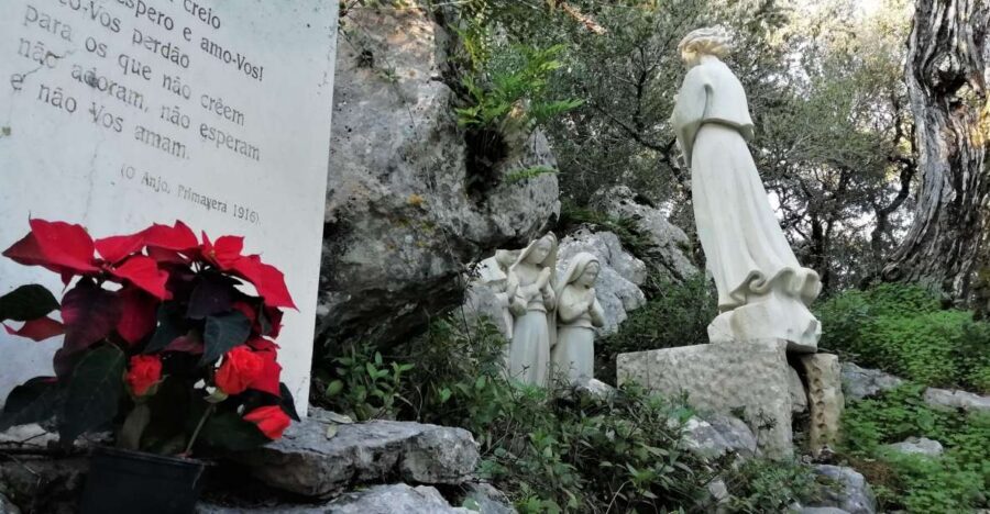 Lisbon: Full-Day Private Guided Tour to Fátima - Basilicas of the Rosary and Holy Trinity: architecture plus devotion