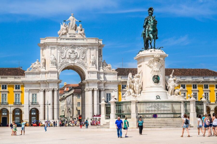 Lisbon: Full-Day Private Sightseeing Tour - Should you book this Lisbon full-day private tour?