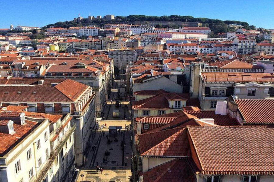Lisbon: Full-Day Private Sightseeing Tour - Bairro Alto to Cristo Rei: crossing the Tagus on the 25 de Abril Bridge
