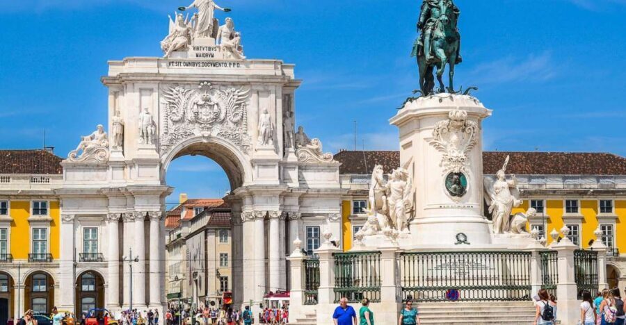 Lisbon: Full-Day Private Sightseeing Tour - Price and value for a private group up to 2