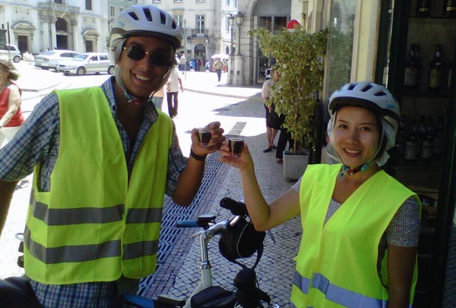 Lisbon: Go Taste Electric Bike Tour - Electric Bikes + Lisbon Bites: how the 4 hours really play out