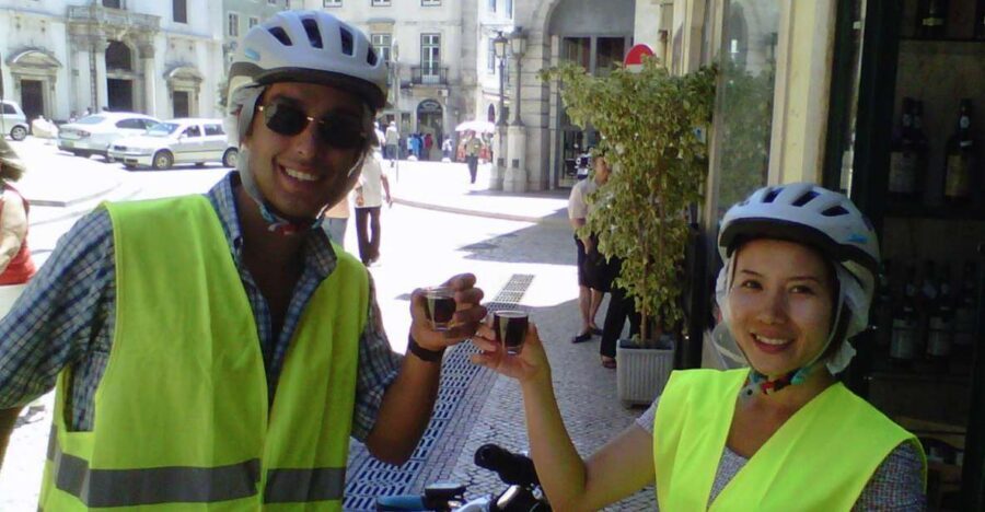 Lisbon: Go Taste Electric Bike Tour - Meeting point near Santa Apolónia: start easy, then ride with confidence