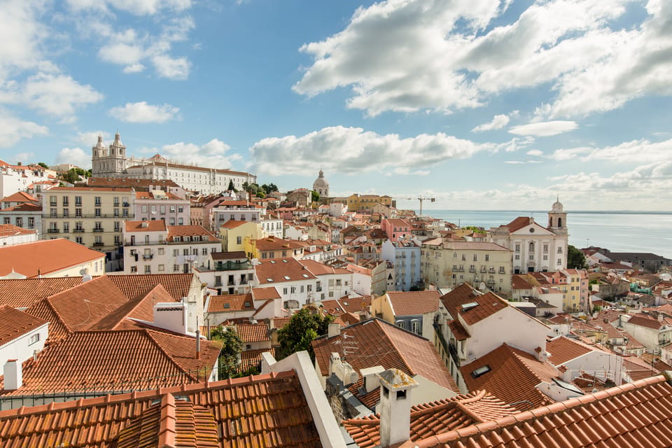LISBON GRAND EXPERIENCE Tuktuk Tour in German - Belém and the Age of Discoveries: Jerónimos and the Tower