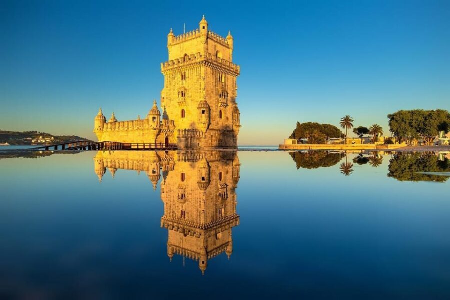 Lisbon: Guided Eco Tuk Tuk sightseeing tour - São Vicente de Fora Monastery and the National Pantheon