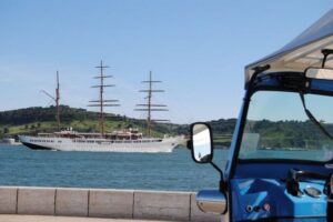 Lisbon Guided Tuk Tuk Tour: The City by the River - Where you meet and why the exact pickup spot matters