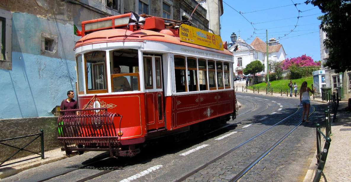 Lisbon Half-Day or Full-Day Small-Group Guided Tour - Morning start: Hard Rock Cafe at 09:30 and why that matters