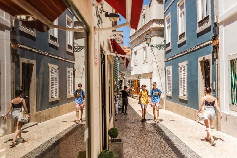 Lisbon: Highlights and Hidden Gems Private Tour with a Local - Why this Lisbon meet-up beats a checklist day
