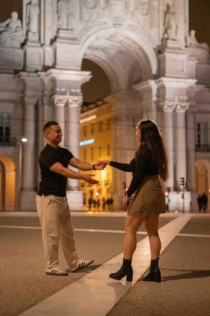Lisbon lights: A Cinematic Photoshoot at night - Meeting at the Square Statue and Getting Comfortable Fast