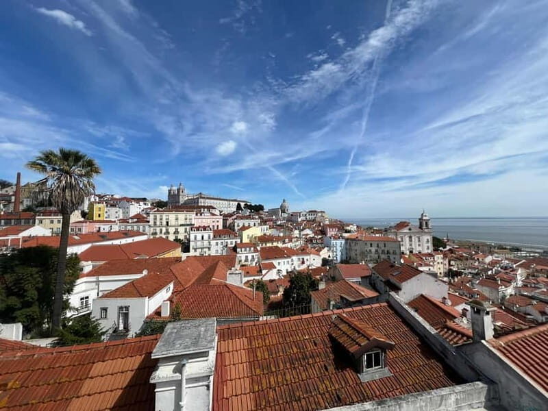 Lisbon: LISBON STORY TOUR BY TUK TUK - Miradouro da Senhora do Monte, São Vicente de Fora, and Santa Engracia