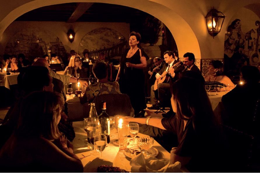 Lisbon: Luxury Fado Tour with Dinner included - Key Things That Make This Lisbon Fado Night Special