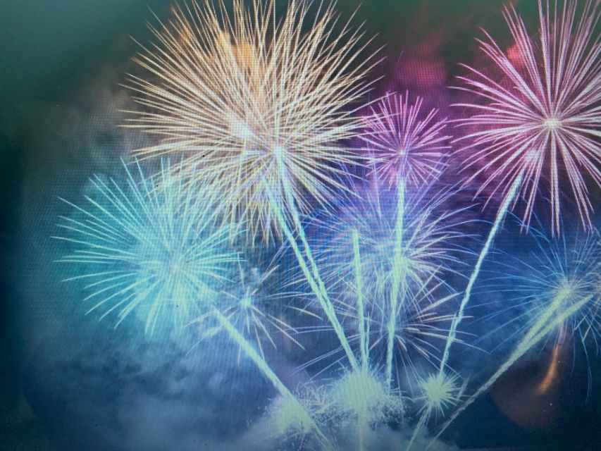 Lisbon: New Year's Eve Fireworks Sail Boat Tour - Midnight Sparkling Wine, Music, and the Sky Changing Color