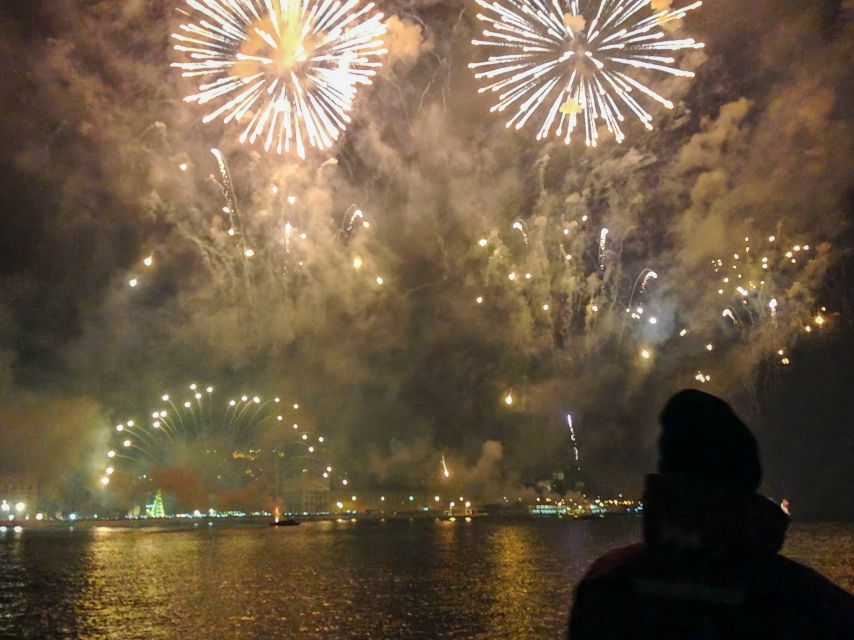 Lisbon: New Year’s Eve Fireworks Tagus River Sailing Cruise - The Lisbon sightseeing loop: Belém Tower to the Discoveries