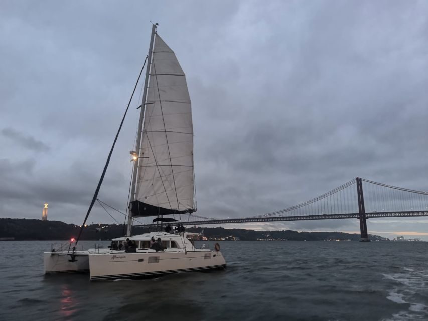 Lisbon: New Year's Eve Tagus River Cruise with Open Bar - Key things that make this cruise worth it