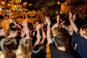 Lisbon Non-Alcoholic Pubcrawl: Soft drinks & Mocktails - Where you start in Lisbon: Praça Luís de Camões and the 15-minute warm-up