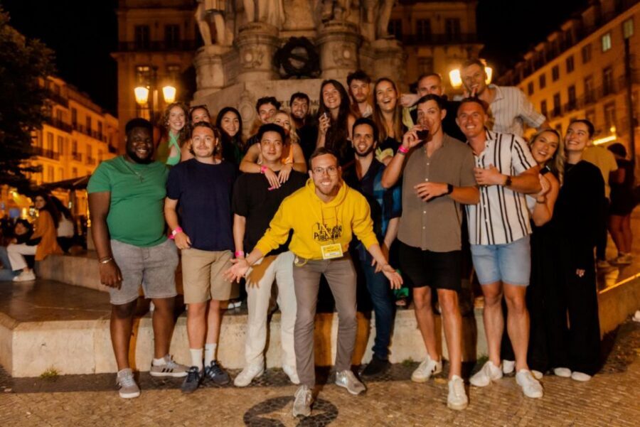 Lisbon Non-Alcoholic Pubcrawl: Soft drinks & Mocktails - Bairro Alto: how the first 2 hours keep you in the fun zone