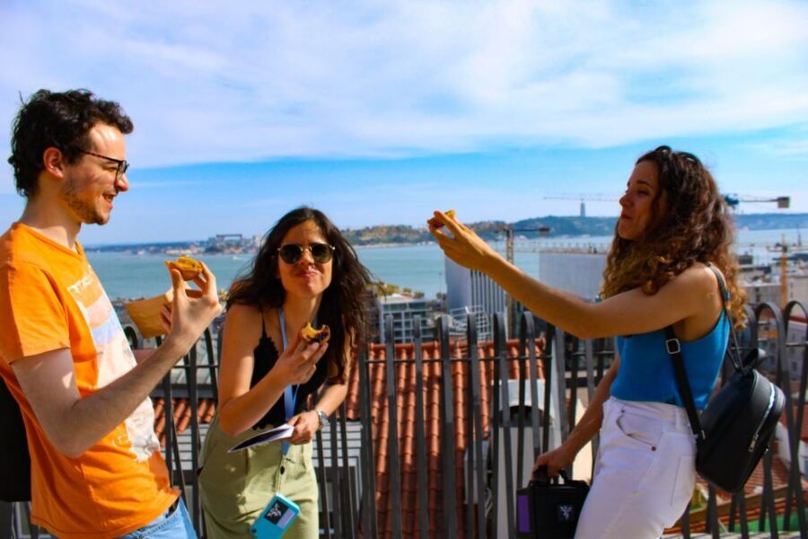 Lisbon: Old Town Immersive Escape Game with Live Actors - Who should book this escape game?