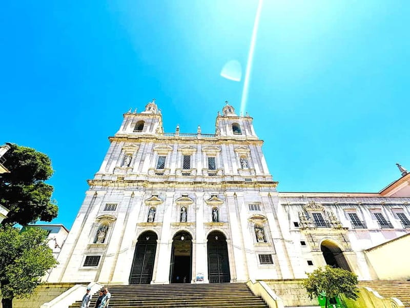 Lisbon: Old Town Tuk Tuk Tour - Pickup spots and the quickest start to old-town Lisbon
