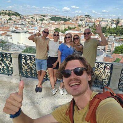 Lisbon on foot: From the hills to the river - Dutch guide - Starting at São Pedro de Alcântara: Get Oriented Before You Wander