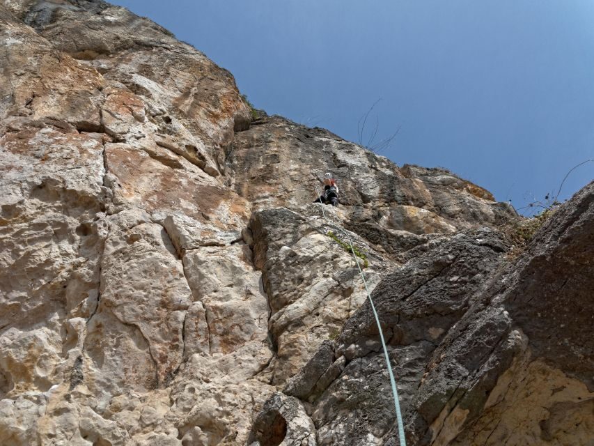 Lisbon or Sesimbra: Guided Rock Climbing Tour in Arrábida - Rock Climbing Over the Atlantic: Why Arrábida Feels Different