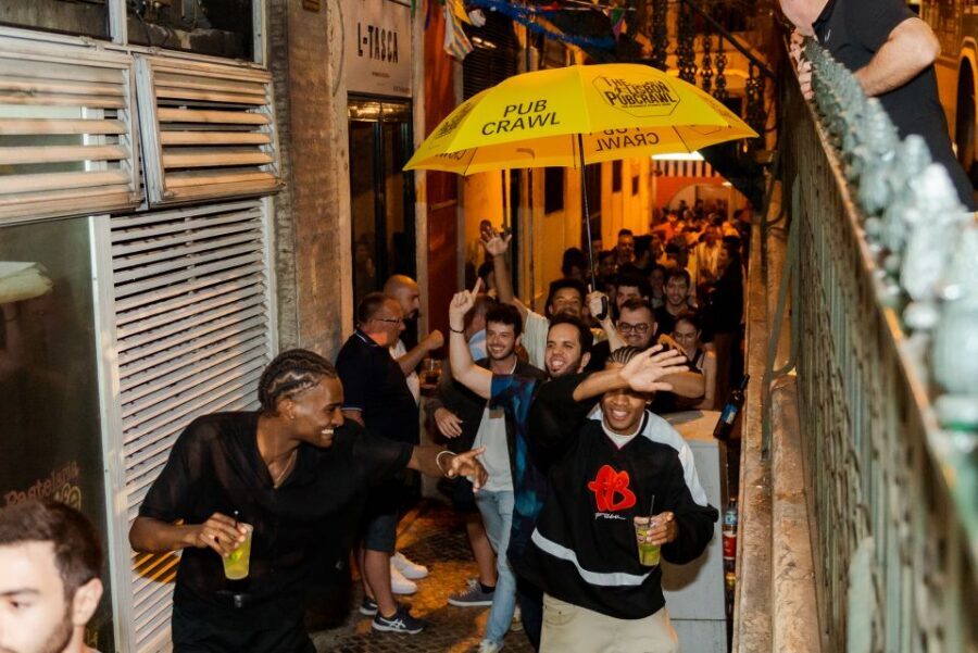 Lisbon PinkStreet Pubcrawl: 1hOpen Bar, Shots,VIP Club Entry - Why Pink Street and Cais do Sodré are the smart combo