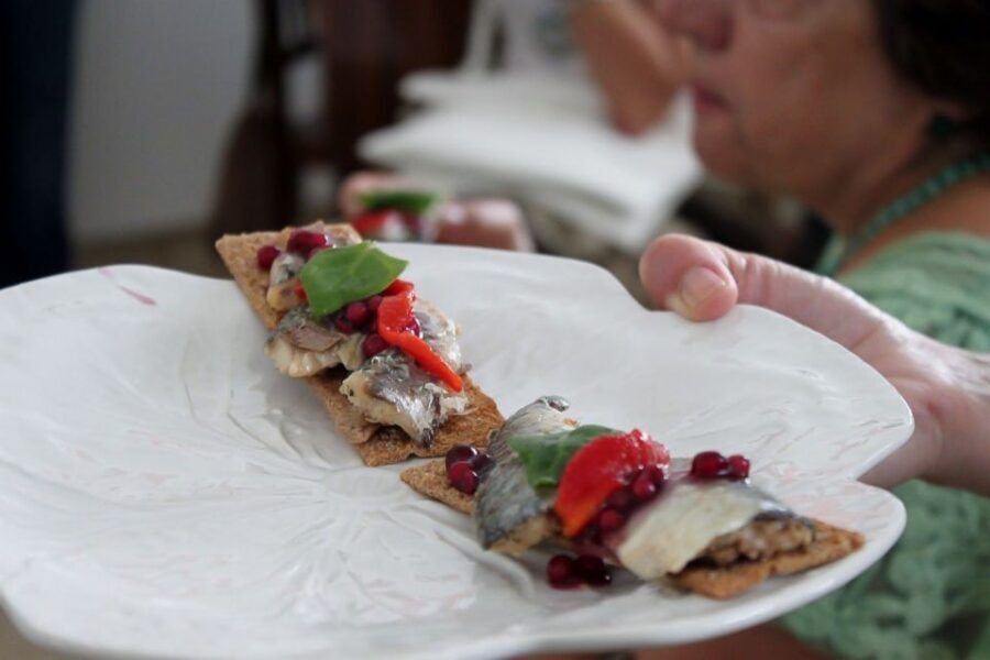 Lisbon: Portuguese Petiscos Tasting Tour by E-Bike - How Lisbon hills fit into a 3-hour e-bike food tour