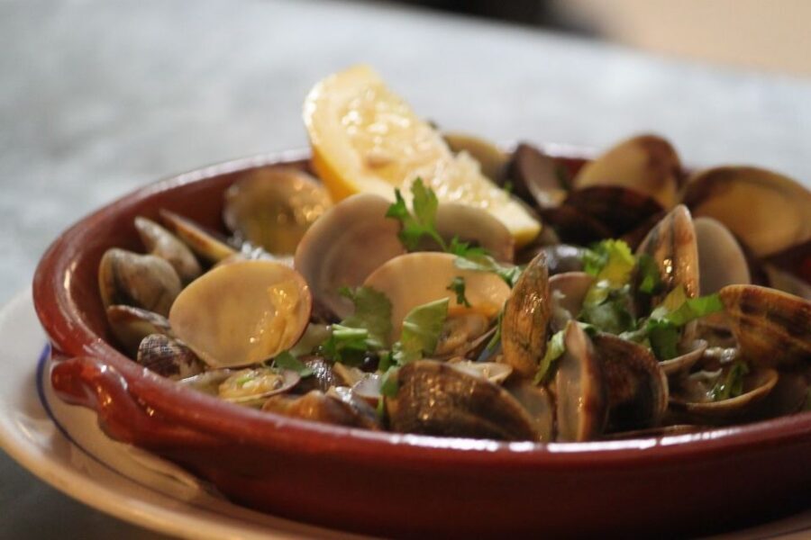 Lisbon: Portuguese Petiscos Tasting Tour by E-Bike - Petiscos 101: what you’re actually eating
