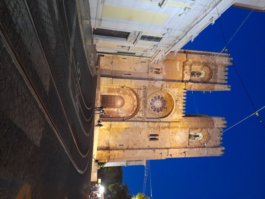 Lisbon: Private Eco Tuk-Tuk Tour for 2 Hours - Your route: Alfama, Graça, and Mouraria without the treadmill feeling