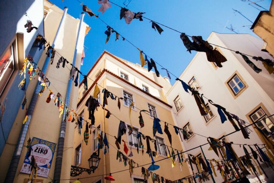 Lisbon: Private Evening Tour with Drinks & Bites in Alfama - Private-group pacing: better conversations, less waiting