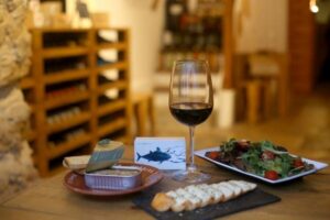 Lisbon: Private Food & Wine City Tour by Eco Tuk Tuk - Pickup points and how not to lose time before the tour starts