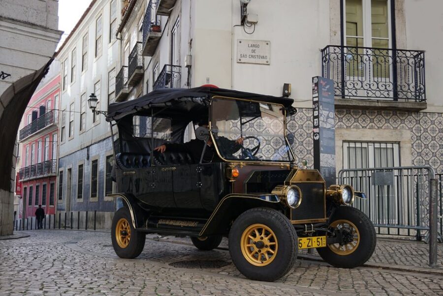 Lisbon: Private Guided Tuk-Tuk Tour with Hotel Pickup - Private tuk-tuk logistics that actually matter