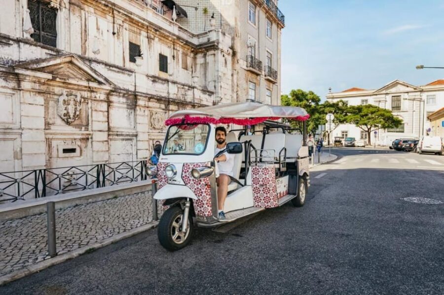 Lisbon: Private Guided Tuk-Tuk Tour with Hotel Pickup - Portas do Sol and Santa Luzia: viewpoints that define Lisbon