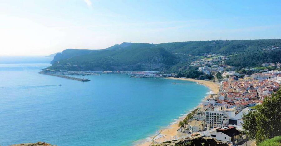Lisbon: Private Luxury Coastline Tour - Azenhas do Mar: Cliffs, Walking Shoes, and Atlantic Views