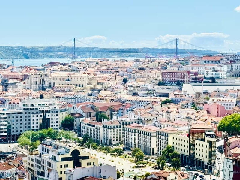 Lisbon: Private Old Town Tuk Tuk Tour - São Vicente de Fora and the Big Church Stop